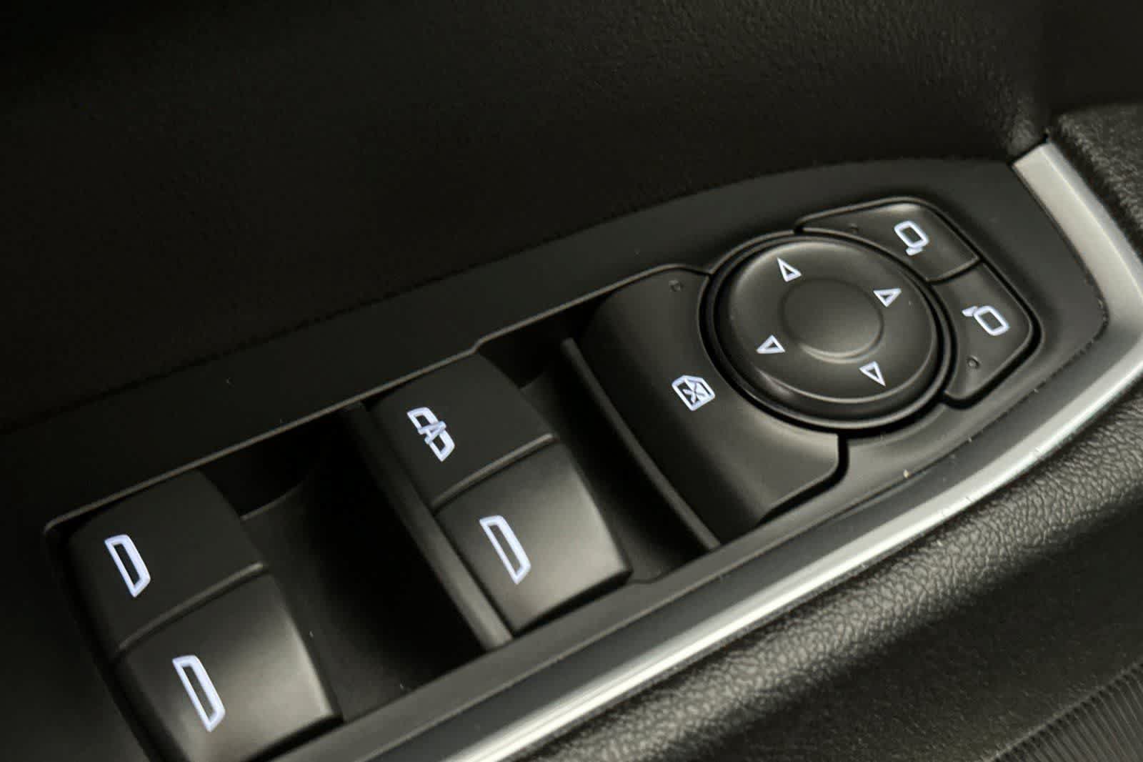 Used 2024 Chevrolet Silverado 1500 LT RWD image 13