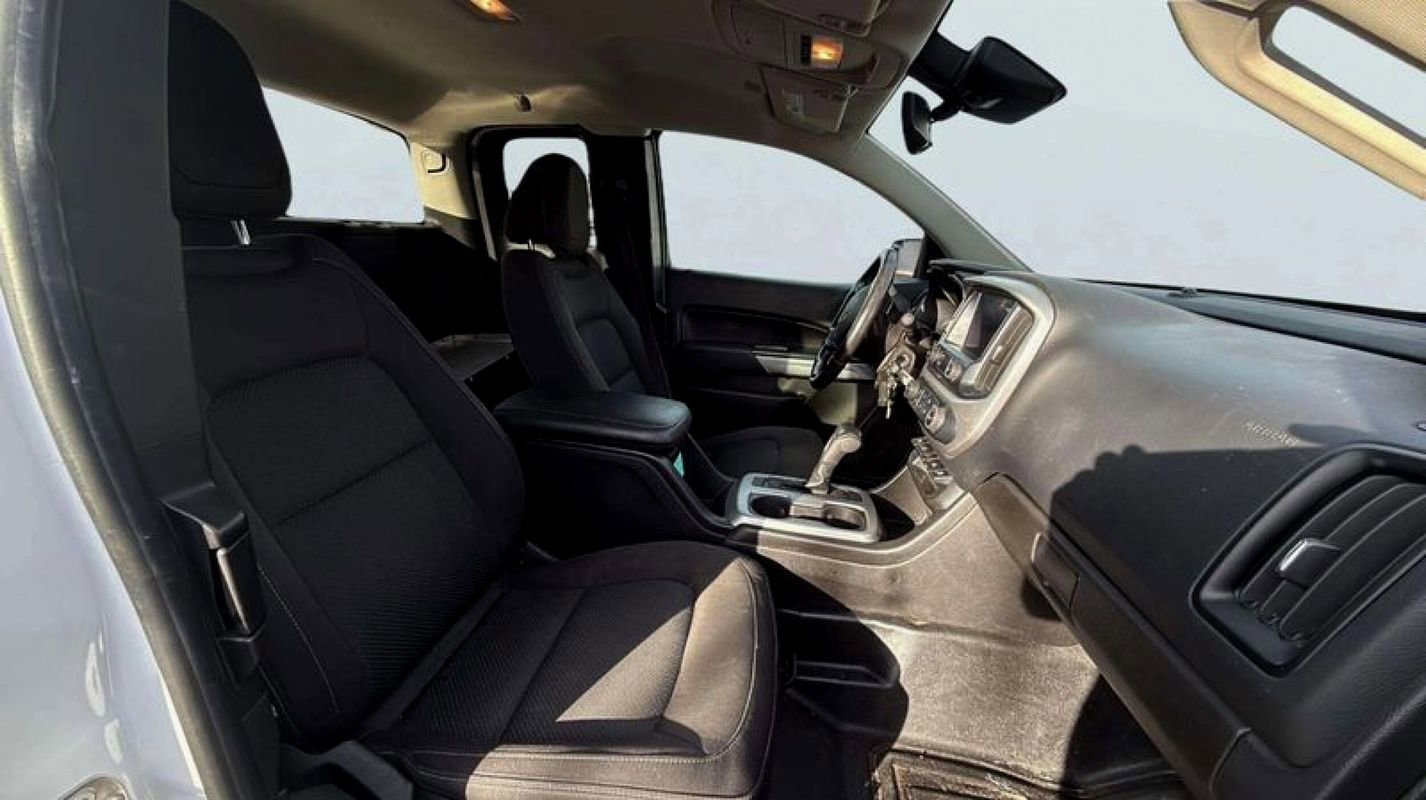 Used 2020 Chevrolet Colorado LT w/ Safety Package image 12