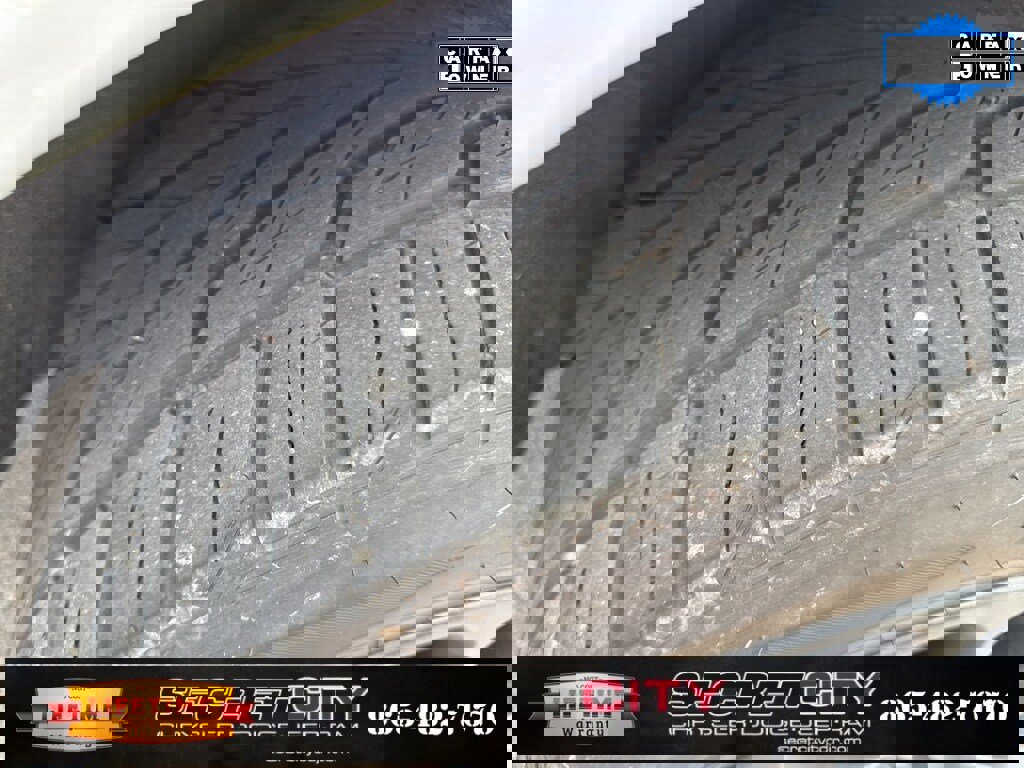 Used 2023 Dodge Durango R/T w/ Hemi Orange Plus Package image 18