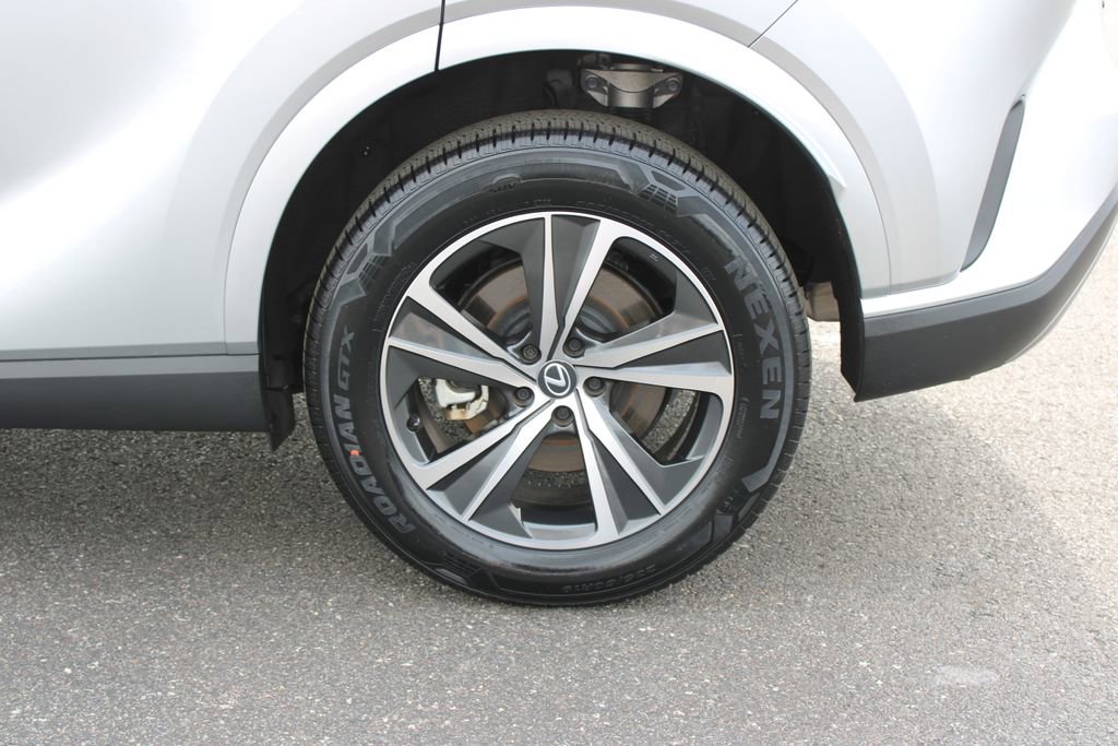 Used 2024 Lexus RX 350 FWD w/ Technology Package image 19