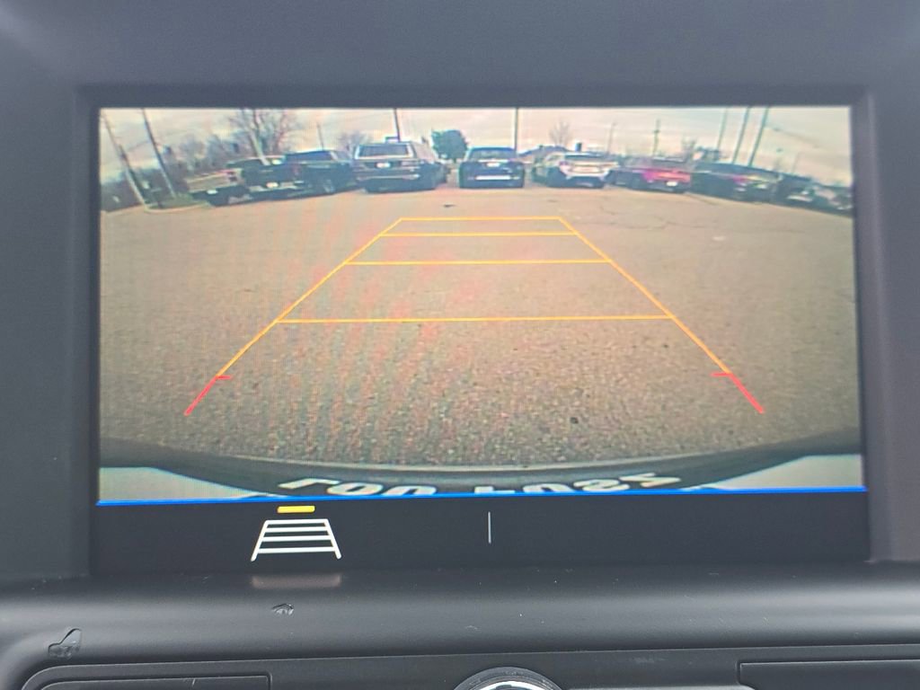 Used 2021 GMC Terrain SLE w/ Driver Convenience Package image 5