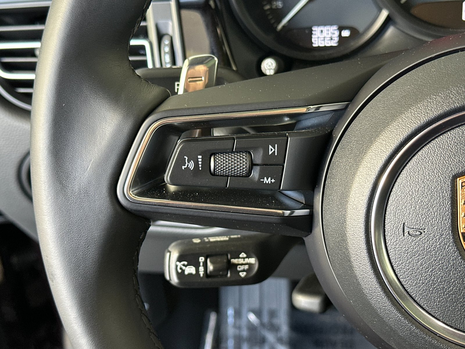 Certified 2026 Porsche Macan AWD/4WD image 27