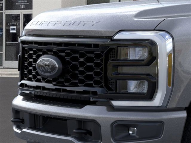 New 2026 Ford F250 Lariat w/ Black Appearance Package image 17