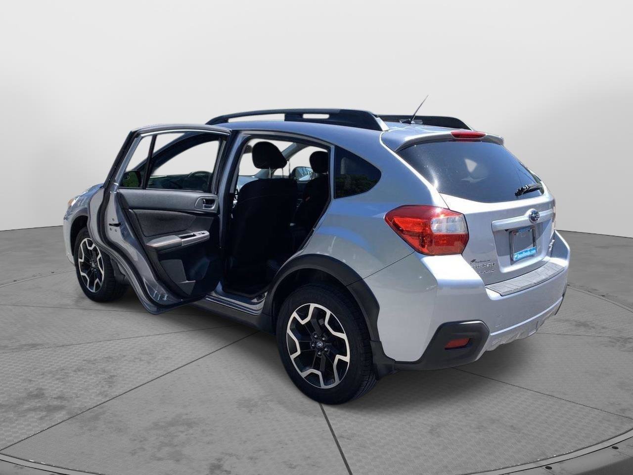 Used 2016 Subaru Crosstrek 2.0i Premium AWD/4WD image 34