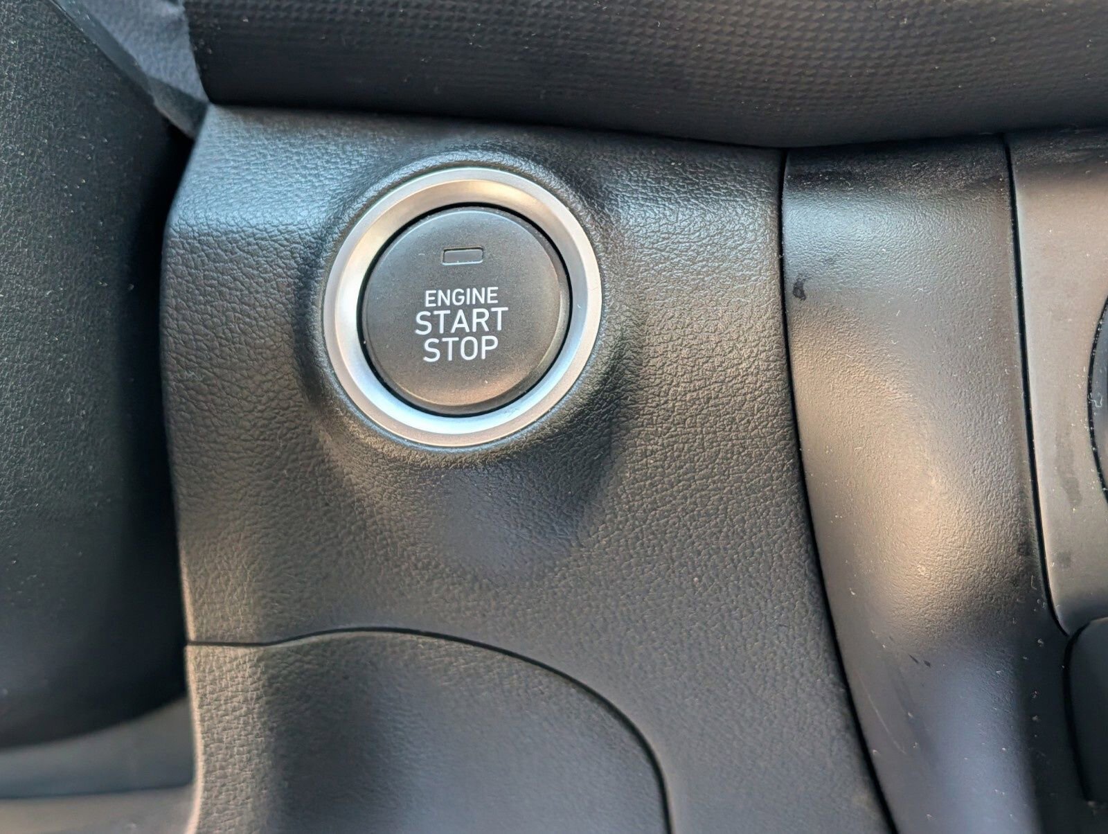 Used 2022 Hyundai Kona SEL image 7