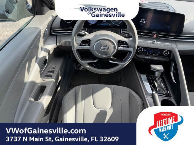 Used 2024 Hyundai Elantra SEL image 15