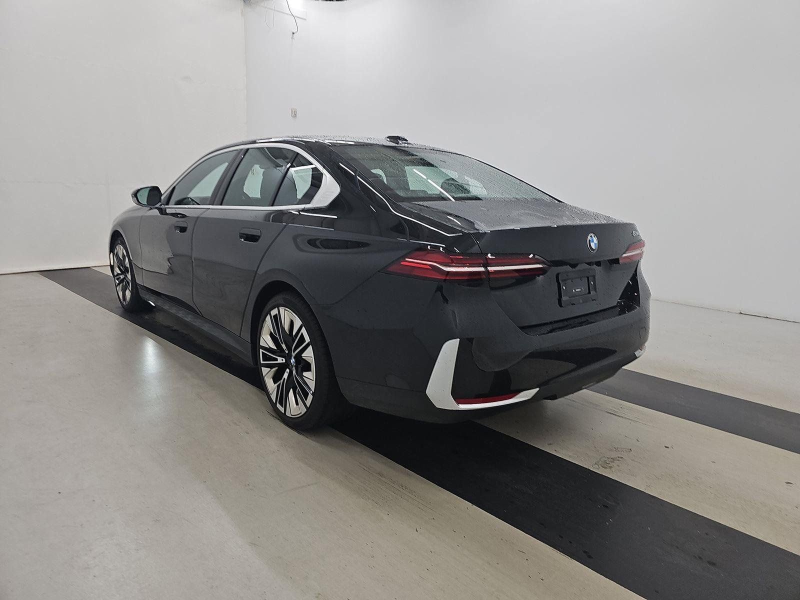 Certified 2025 BMW 530i image 6