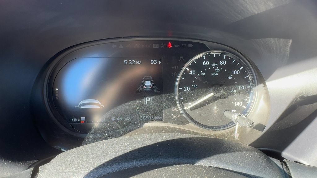 Used 2024 Nissan Kicks SR w/ SR Premium Package FWD image 16