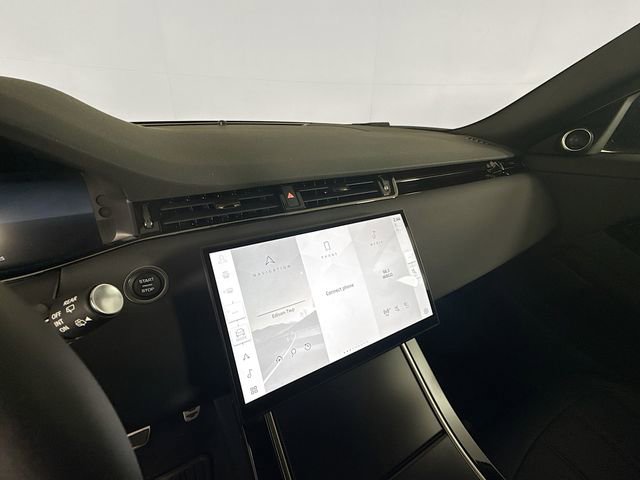 Used 2026 Land Rover Range Rover Evoque Dynamic SE image 16