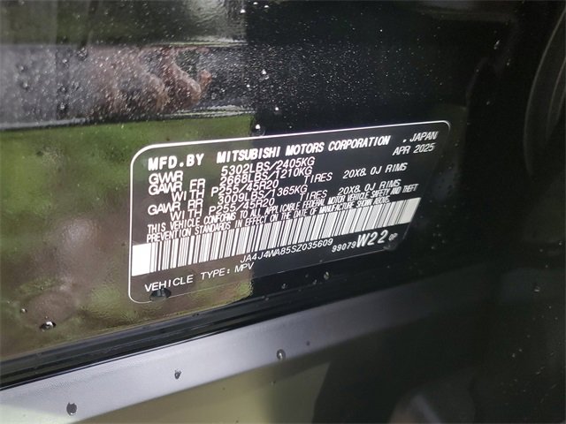 New 2025 Mitsubishi Outlander AWD image 30