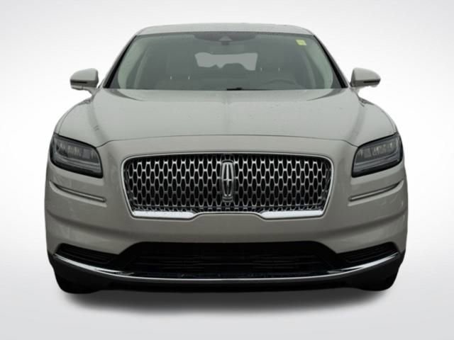 Used 2022 Lincoln Nautilus AWD image 3