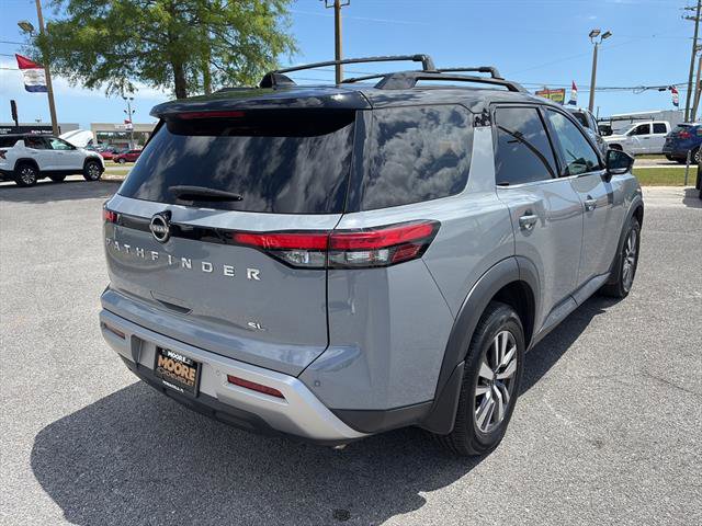 Used 2023 Nissan Pathfinder SL w/ Lighting Package (N92) FWD image 5