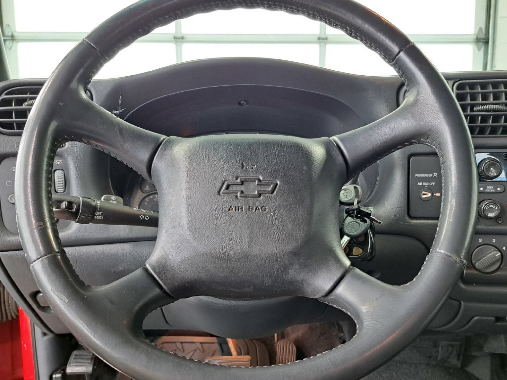 Used 2002 Chevrolet S10 Pickup LS w/ LS Preferred Equipment Group RWD image 10