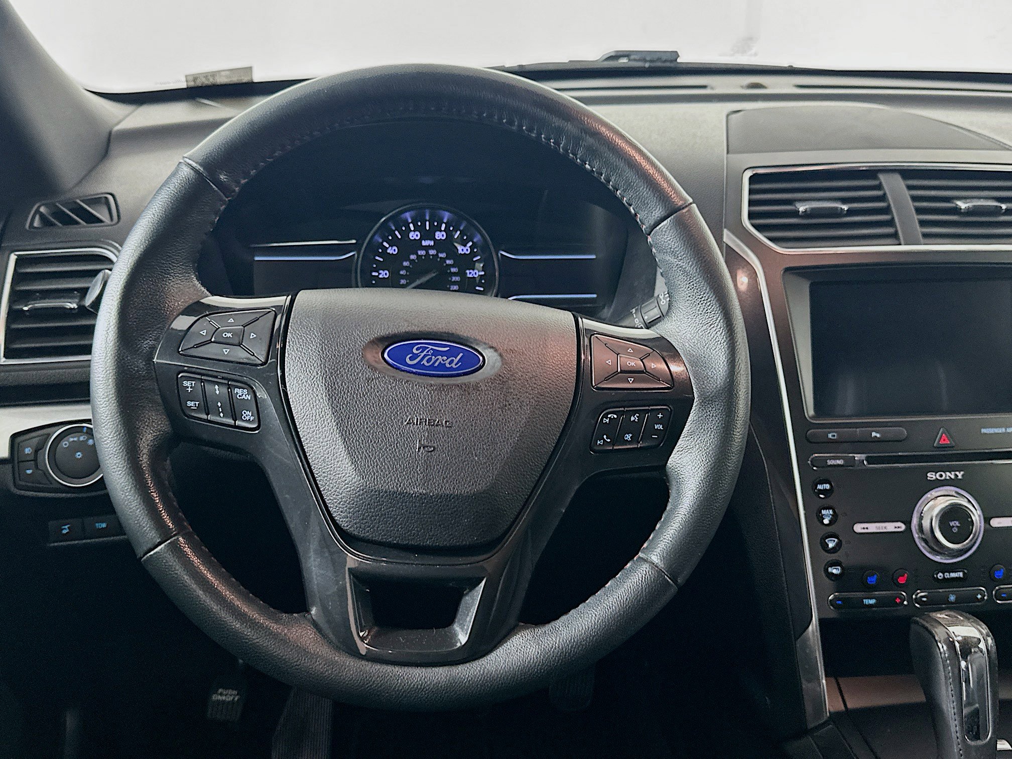 Used 2018 Ford Explorer Sport w/ Equipment Group 401A AWD/4WD image 18