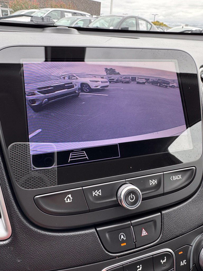 Used 2022 Chevrolet Malibu LT FWD image 19