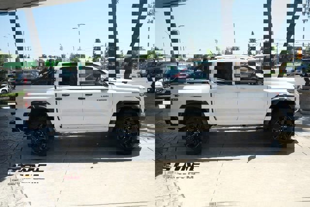 New 2025 Chevrolet Colorado Trail Boss w/ Midnight Edition image 10