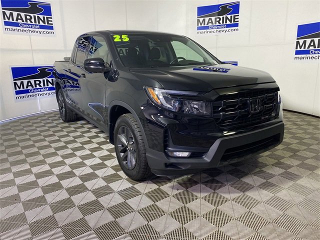 Used 2025 Honda Ridgeline Sport image 1