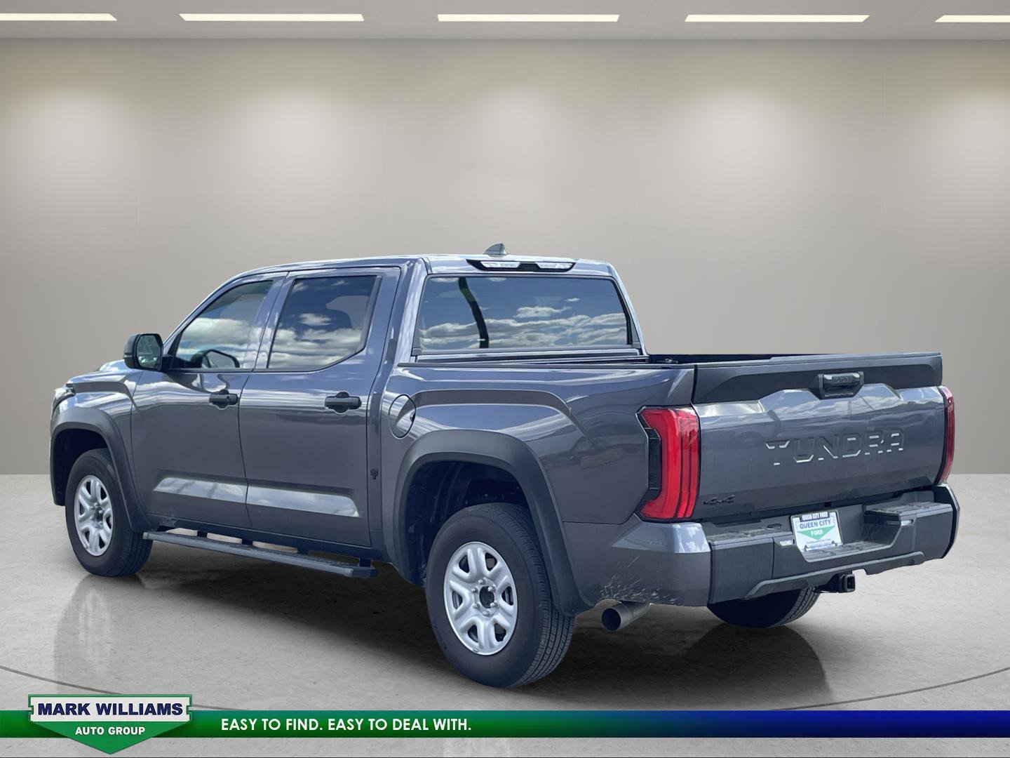 Used 2025 Toyota Tundra SR w/ SR Tow Package AWD/4WD image 4