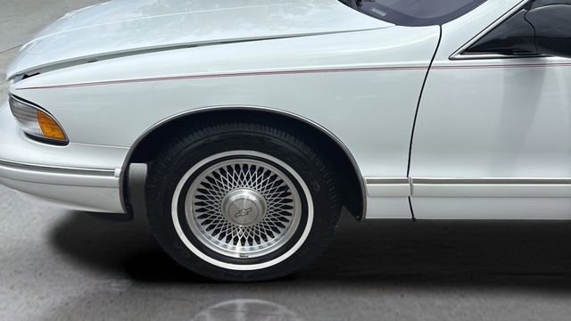 Used 1996 Chevrolet Caprice SS RWD image 30