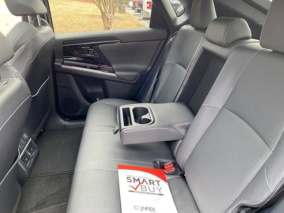 Used 2024 Subaru Solterra Touring image 18