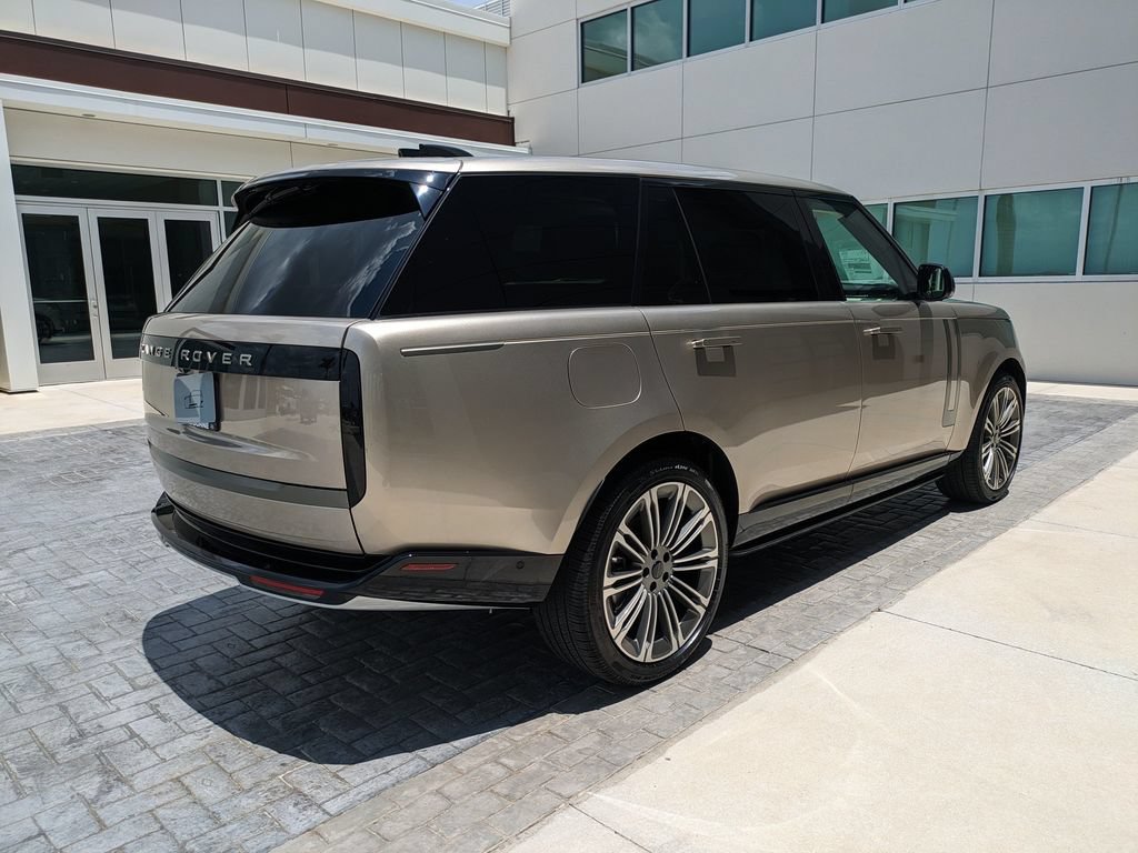 New 2026 Land Rover Range Rover Long Wheelbase SE AWD/4WD image 5