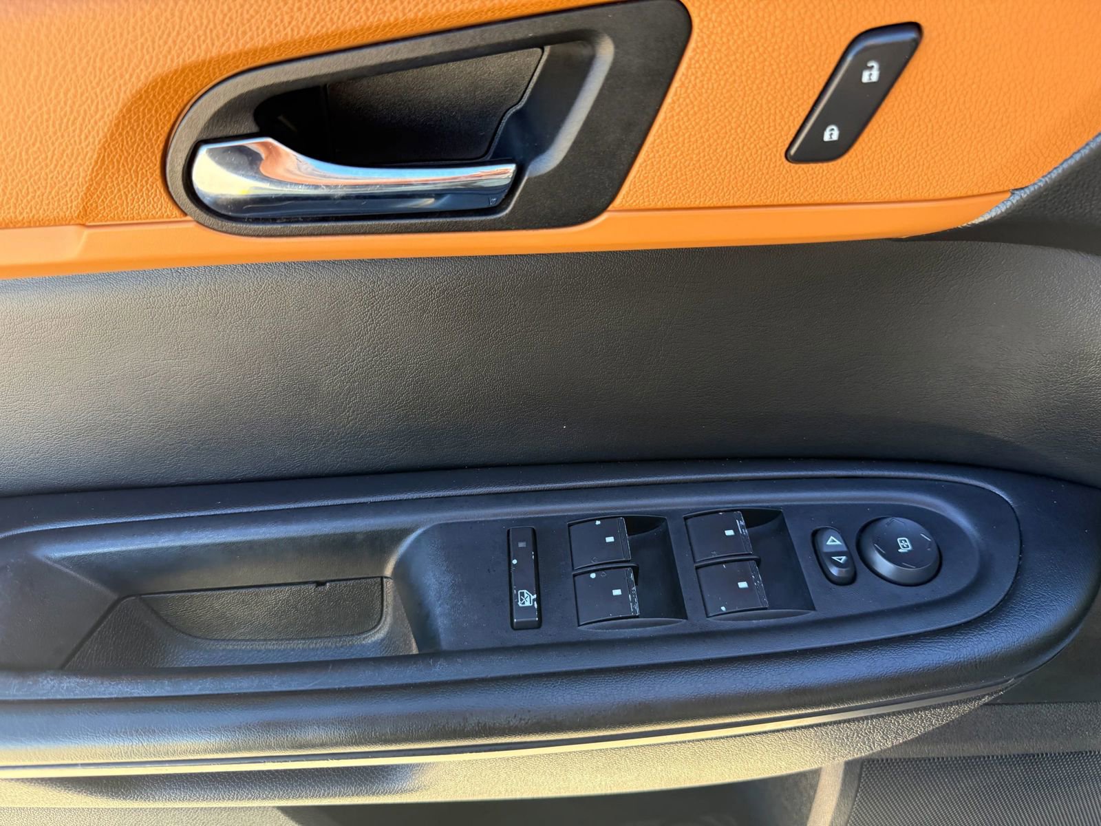 Used 2014 Chevrolet Traverse LT image 16