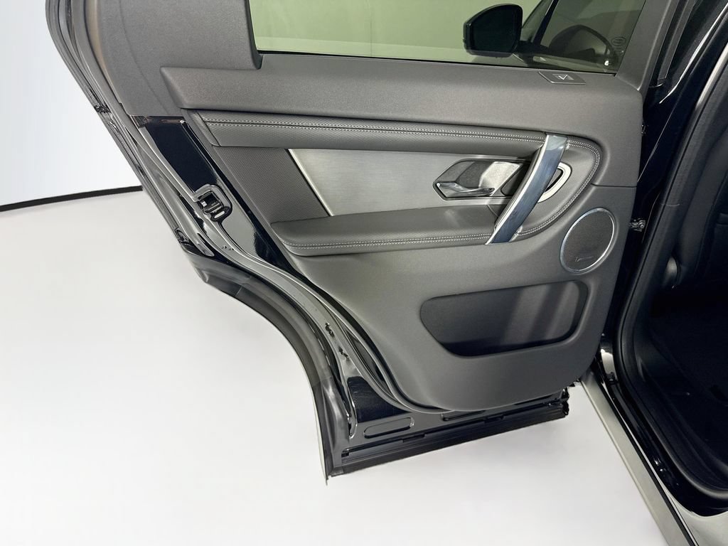 New 2026 Land Rover Discovery Sport Landmark AWD/4WD image 26