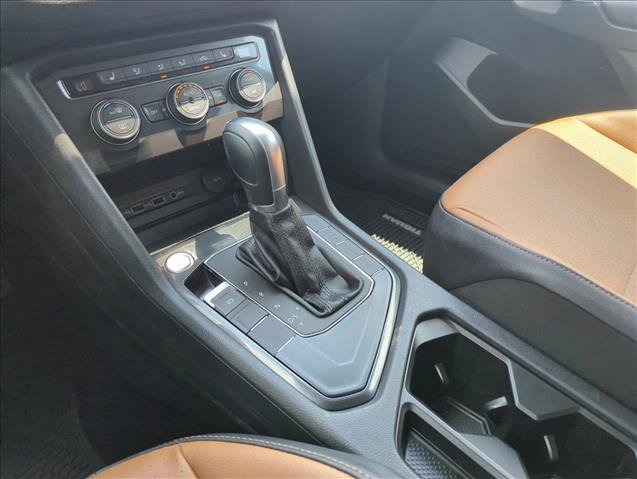 Used 2018 Volkswagen Tiguan SE FWD image 15