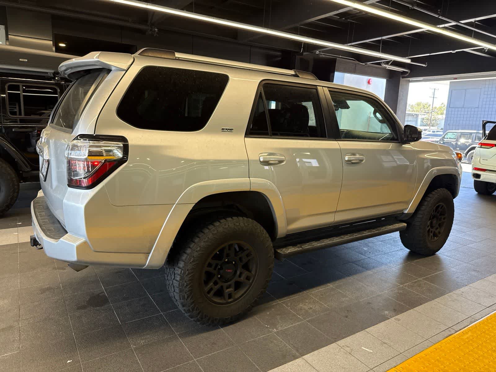 Used 2021 Toyota 4Runner SR5 AWD/4WD image 12