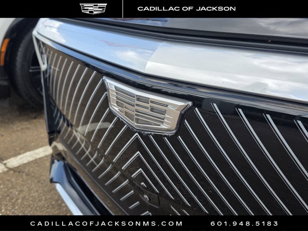 Used 2024 Cadillac Lyriq Luxury AWD/4WD image 4