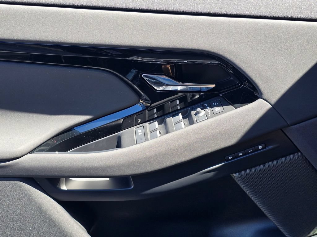 New 2026 Land Rover Range Rover Evoque Hoxton AWD/4WD image 27