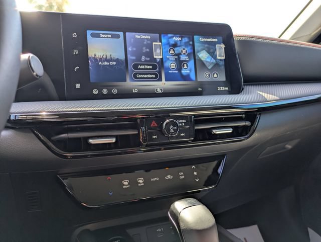 Certified 2026 Nissan Kicks SR FWD image 12