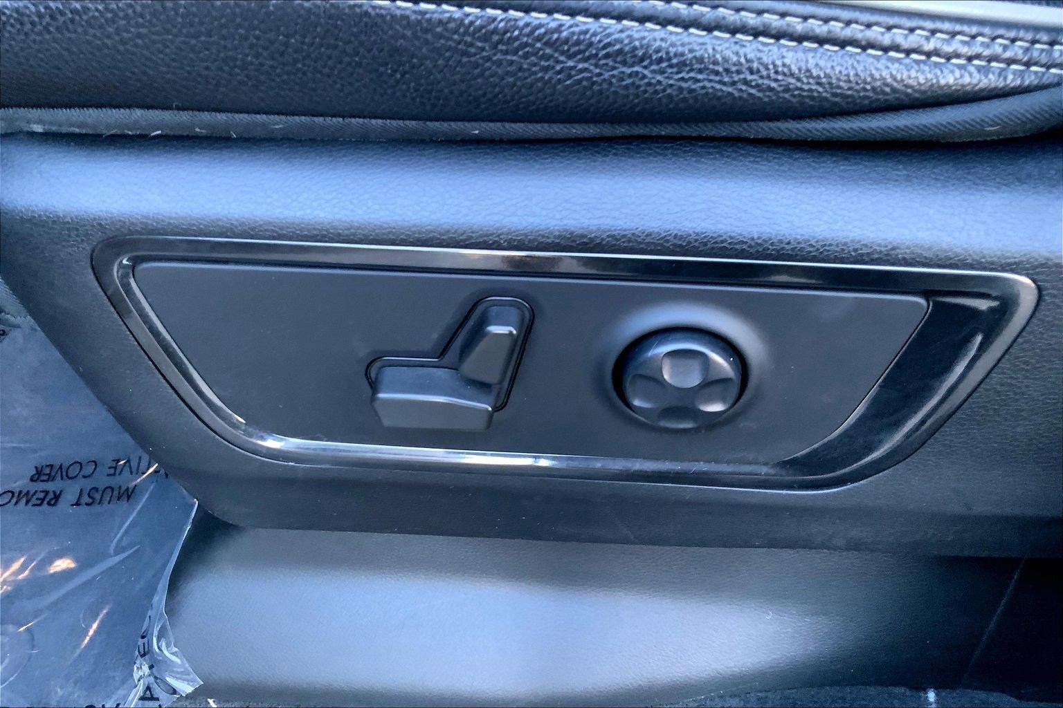 Used 2022 RAM 1500 Limited w/ Body Color Bumper Group image 28