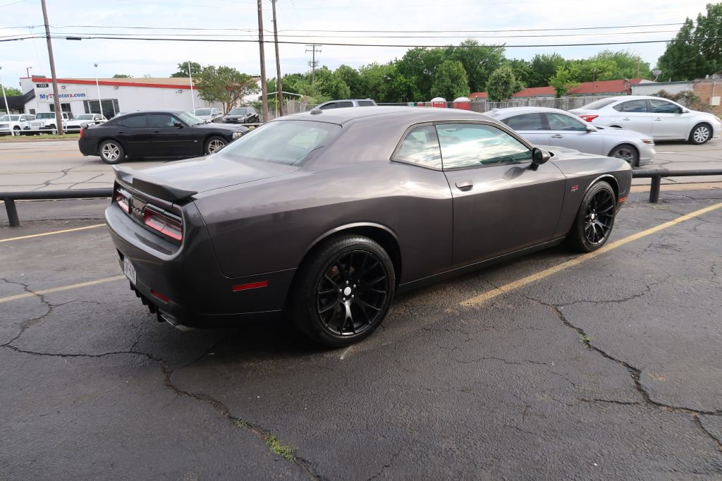 Used 2015 Dodge Challenger R/T w/ Quick Order Package 28B R/T RWD image 3