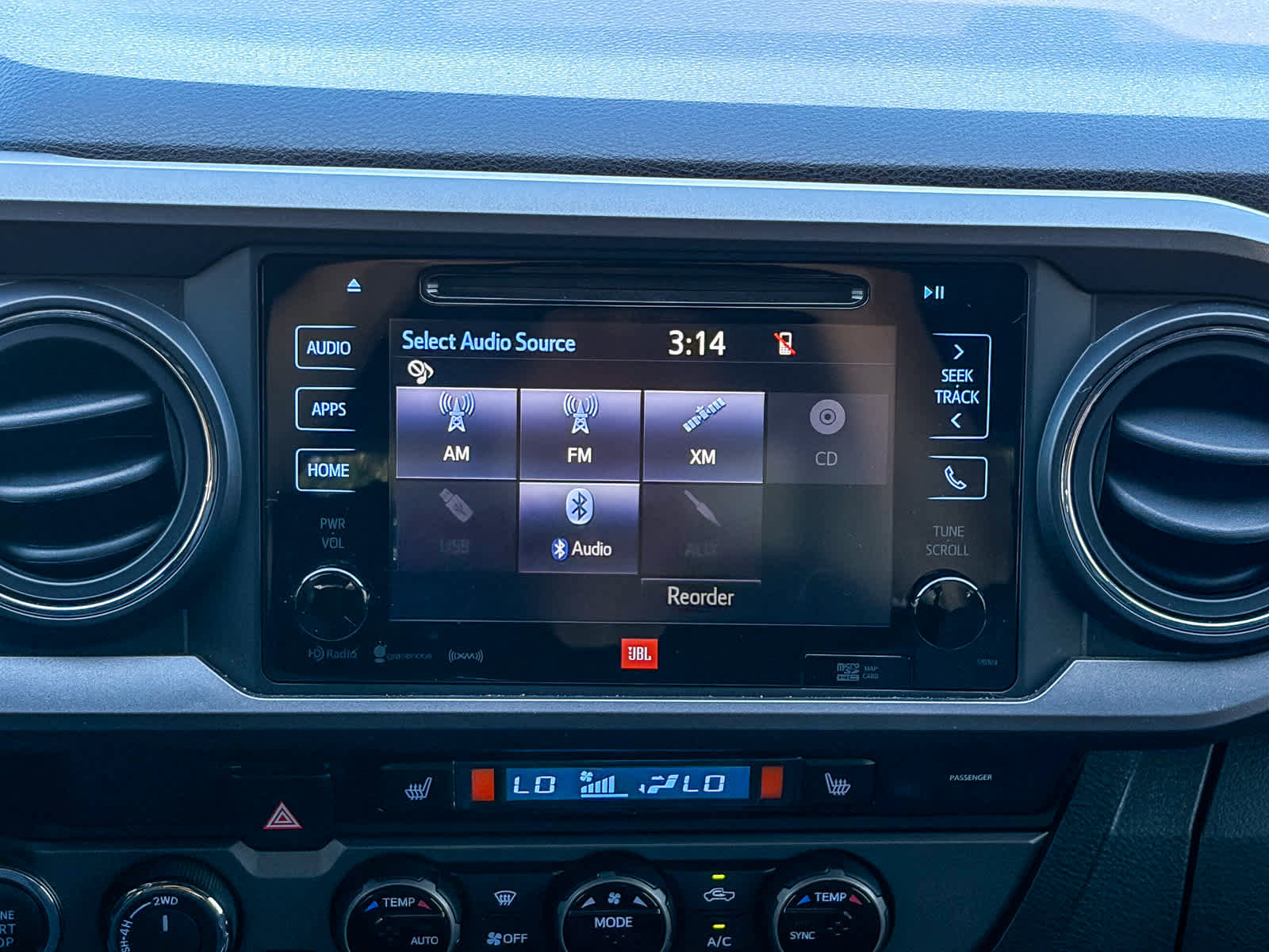 Used 2016 Toyota Tacoma TRD Sport AWD/4WD image 13