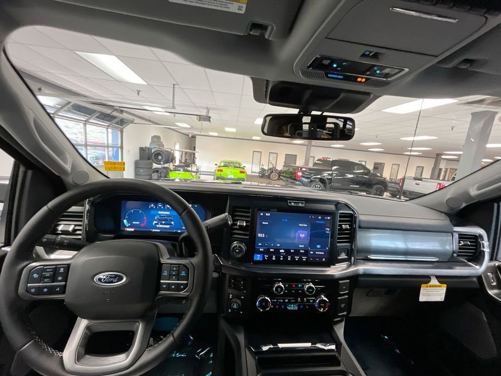 New 2026 Ford F350 4x4 Crew Cab Super Duty image 15