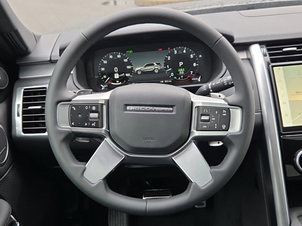 New 2026 Land Rover Discovery Limited Edition image 24