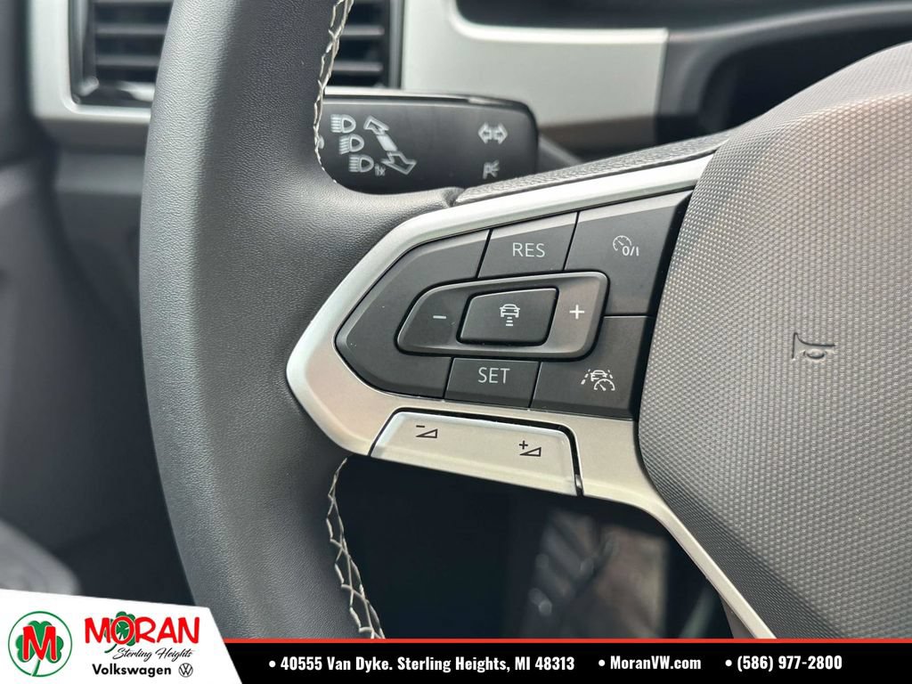 Used 2023 Volkswagen Atlas Cross Sport SEL AWD/4WD image 25