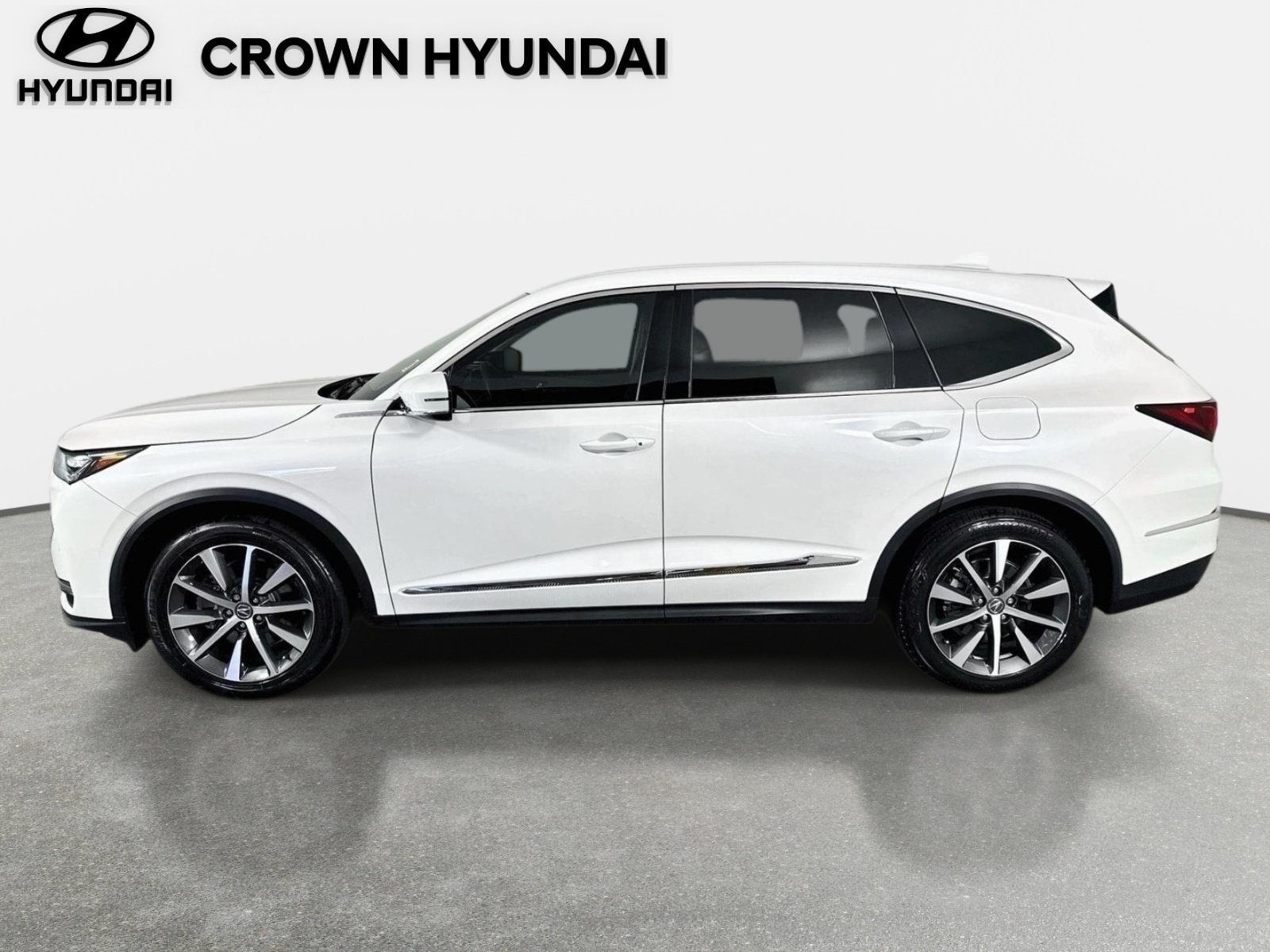 Used 2025 Acura MDX w/ Technology Package FWD image 8