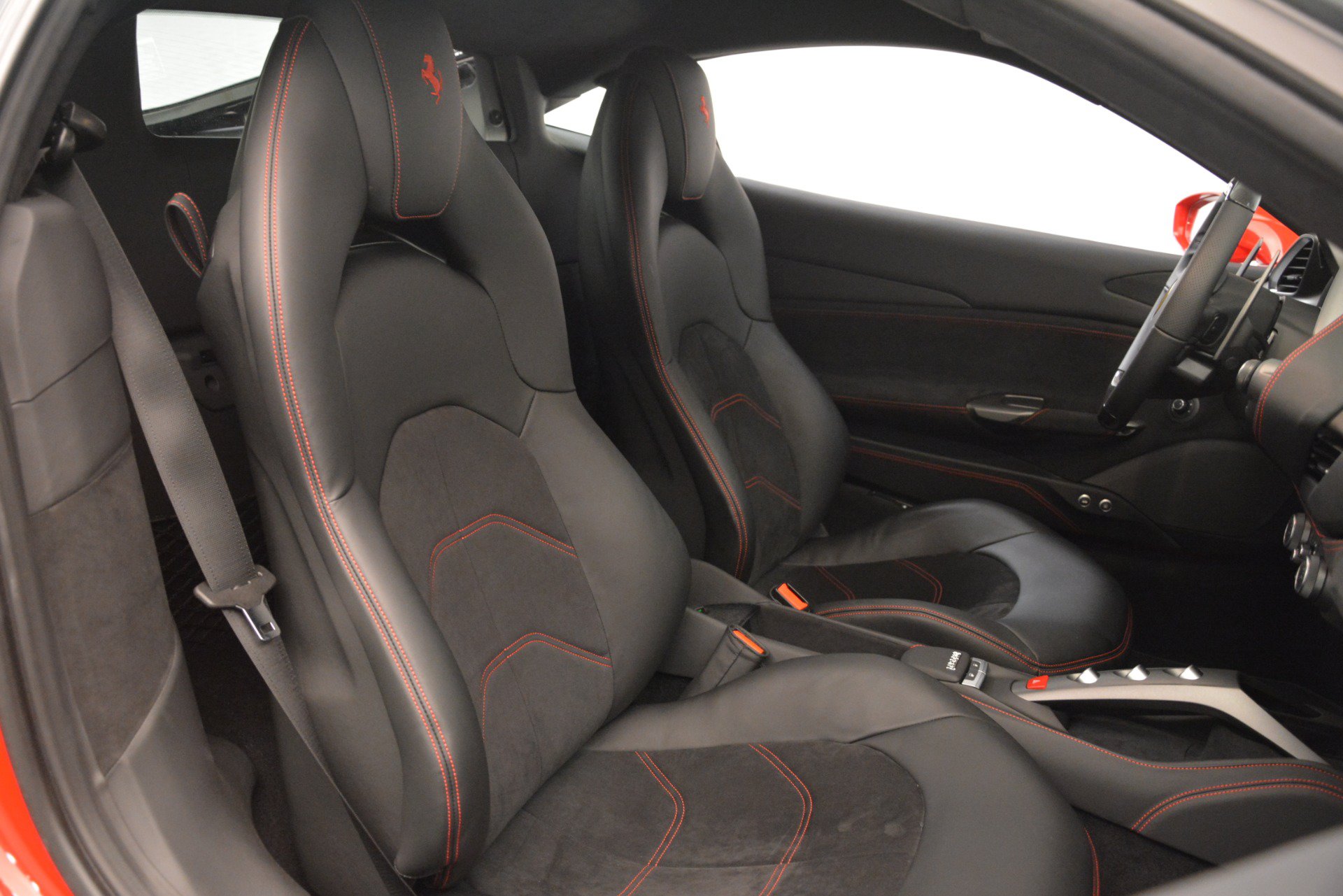 Certified 2018 Ferrari 488 GTB RWD image 19