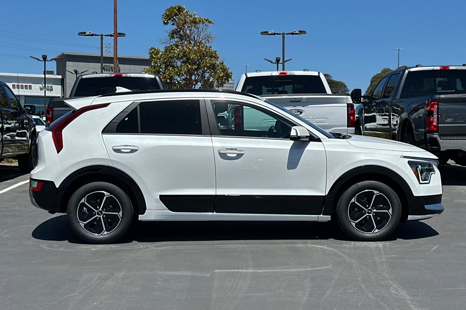 New 2026 Kia Niro FWD image 3