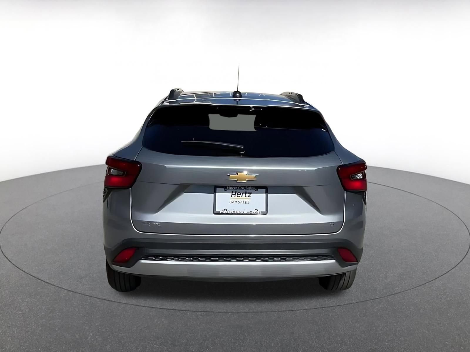 Used 2025 Chevrolet Trax LT image 12