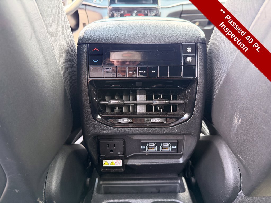 Used 2024 Jeep Grand Cherokee L Laredo w/ Luxury Tech Group I AWD/4WD image 17