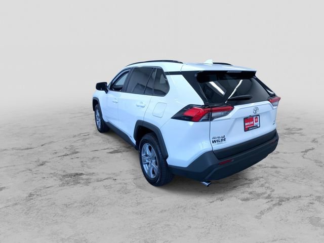 Used 2025 Toyota RAV4 LE AWD/4WD image 8