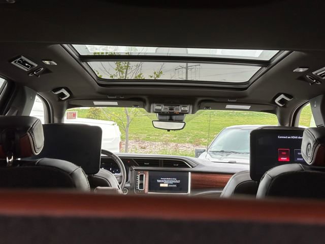 Used 2023 GMC Yukon XL Denali Ultimate image 16