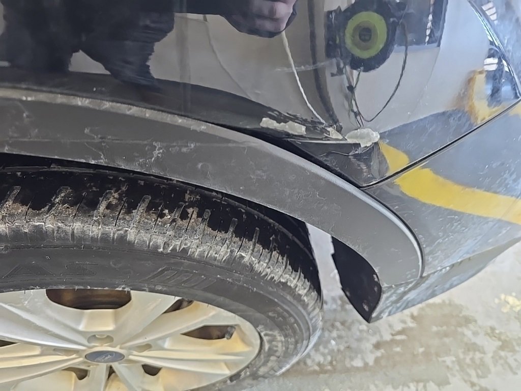 Used 2017 Ford Escape SE w/ Equipment Group 201A image 7