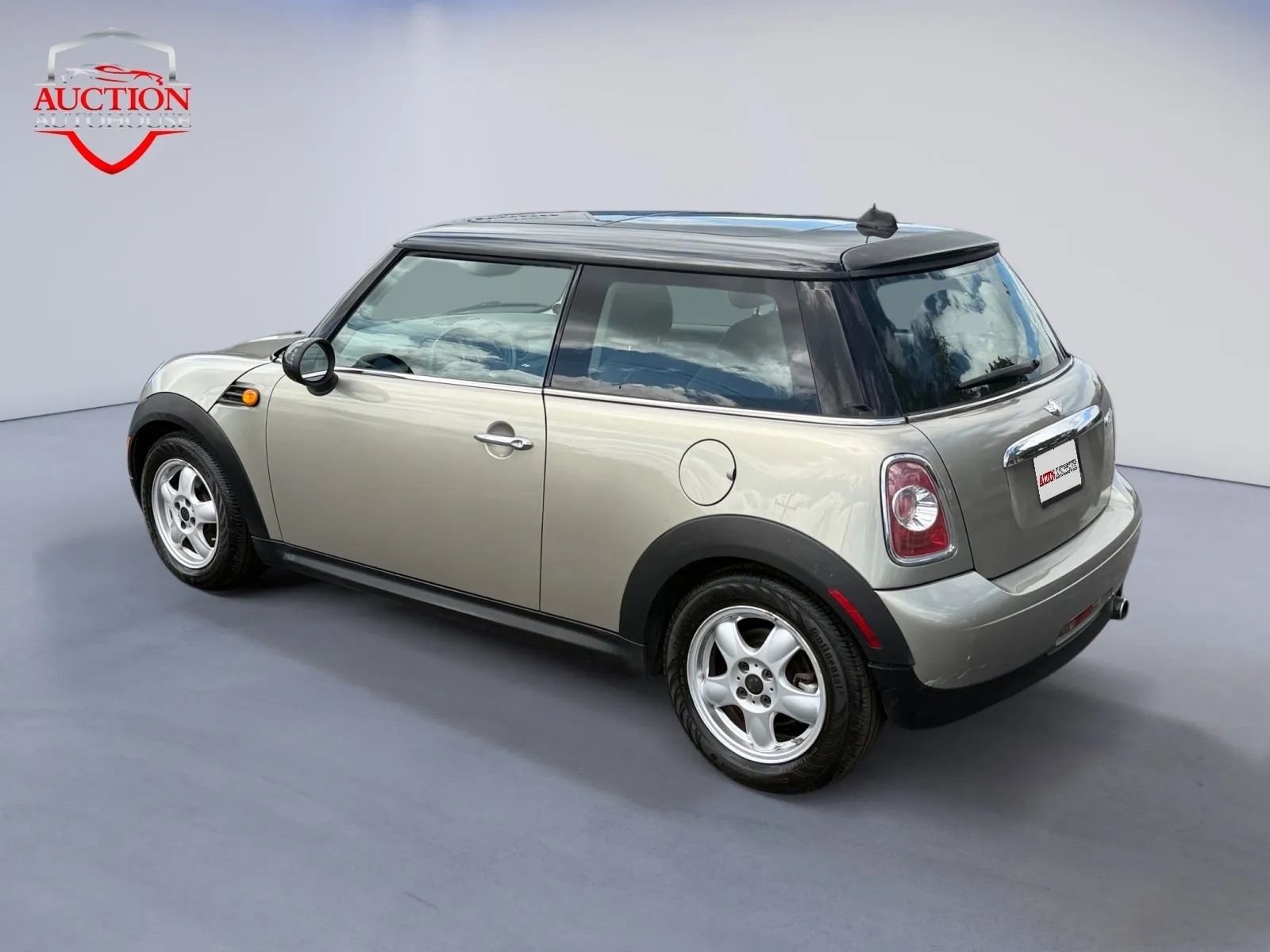 Used 2011 MINI Cooper Hardtop image 3