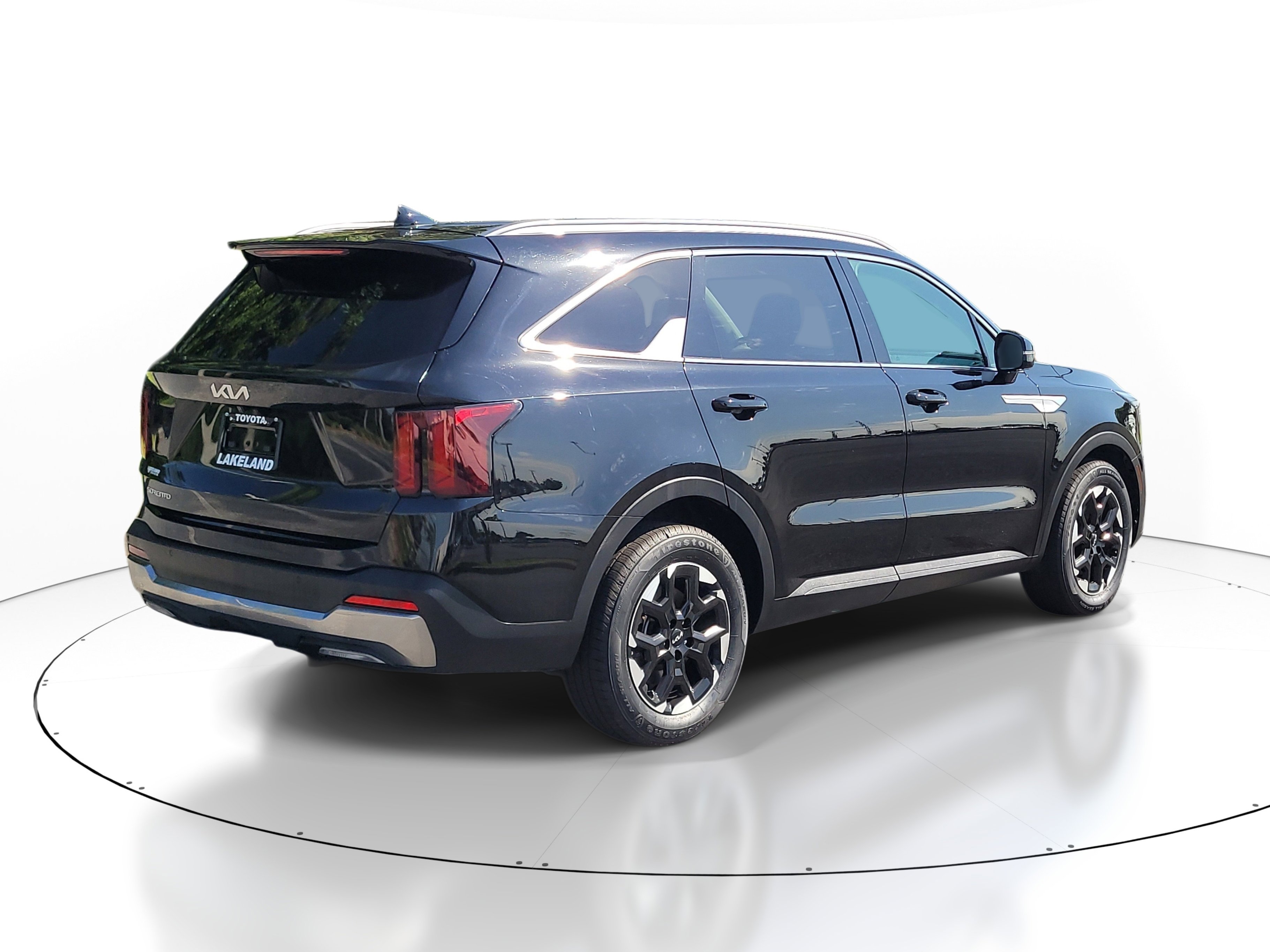 Used 2024 Kia Sorento S FWD image 7