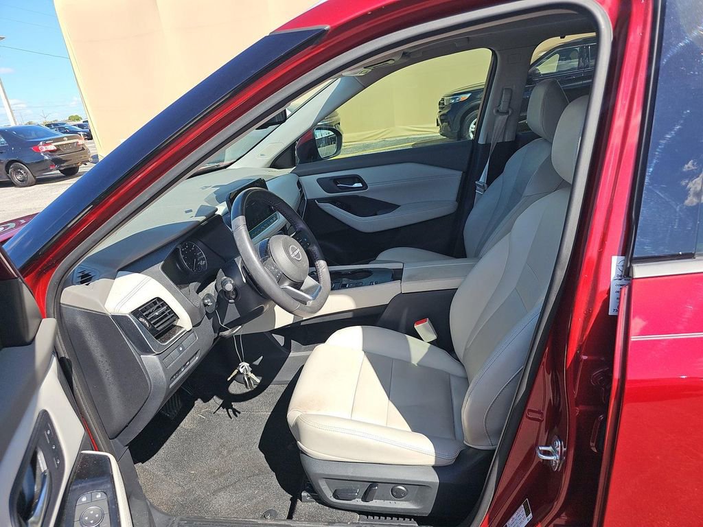 Used 2023 Nissan Rogue SL w/ SL Premium Package image 13