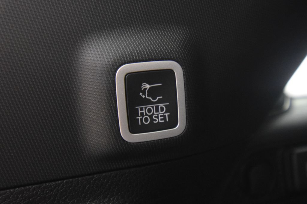 New 2027 Jeep Grand Cherokee Altitude AWD/4WD image 39